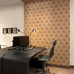 هوليداي إن فندق